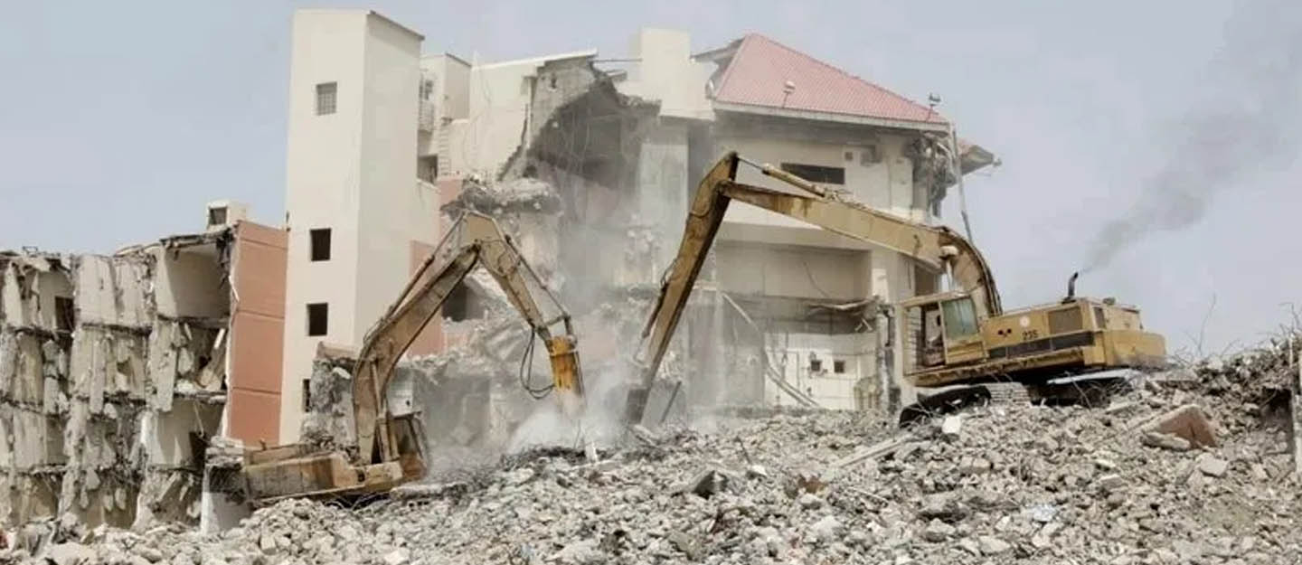 هدم مباني مجاناً في الرياض